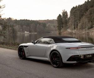 Aston Martin DBS Superleggera Volante