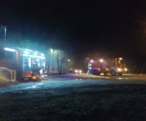 Bydgoszcz: Potężny POŻAR przy cmentarzu! Cztery zastępy w akcji 