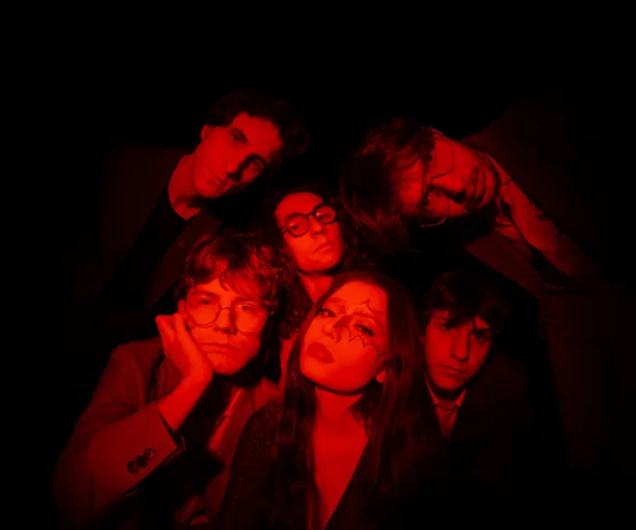 Madame Affair definiuje post-funkowe brzmienie singlem Bowaryzm