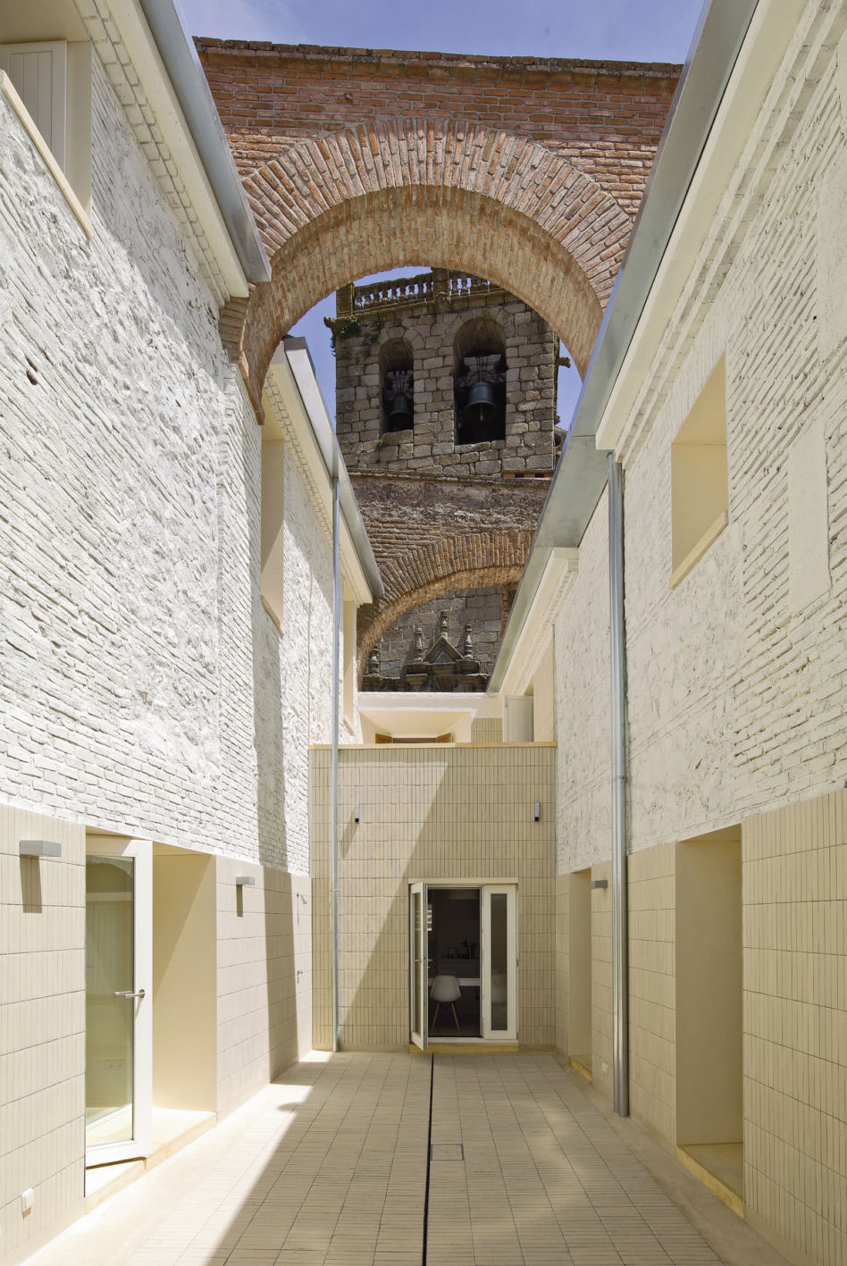Ceramika architektoniczna dziś. Relacja z targów Cevisama