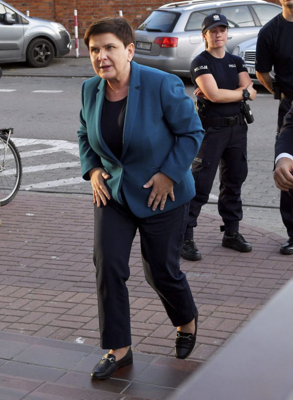 Najlepsze stylizacje Beaty Szydło