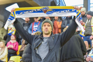 PRES Grupa Dewloperska Toruń - Abramczyk Polonia Bydgoszcz, zdjęcia kibiców i zawodników z pożegnania Adriana Miedzińskiego