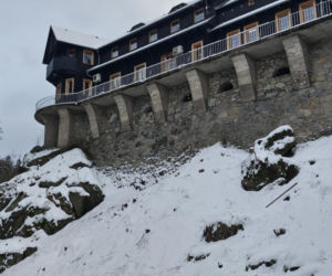 Perła Zachodu zimą zachwyca. Ten kultowy szlak prowadzi do schroniska nad przepaścią