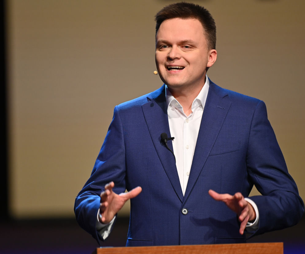 Hołownia  komentuje rząd walczący z koronawirusem