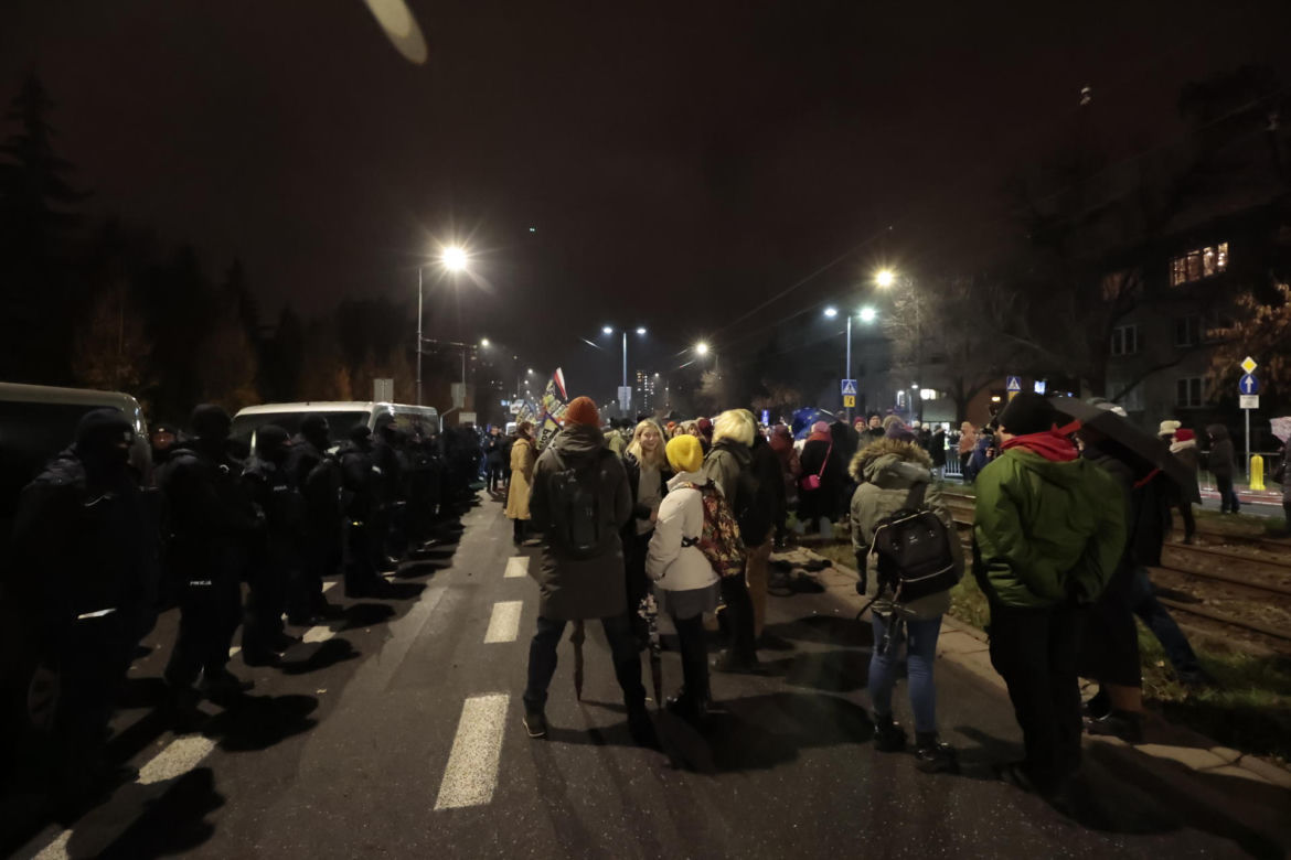 Strajk kobiet pod domem Kaczyńskiego