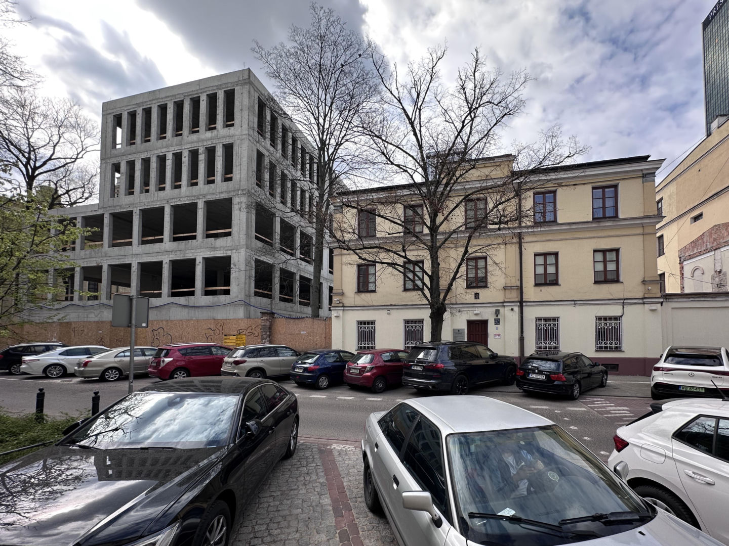 Plebania na zlikwidowanym cmentarzu Świętokrzyski w Warszawie