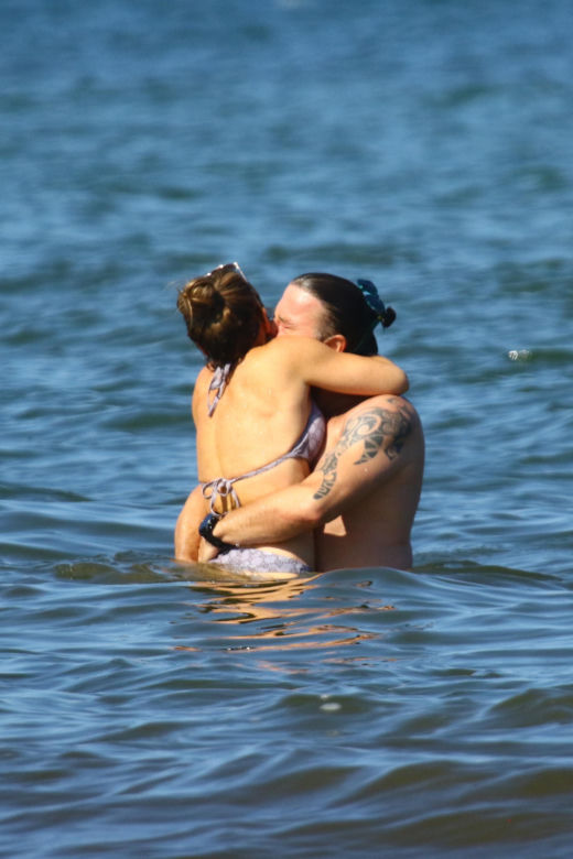 Edyta Herbuś na plaży