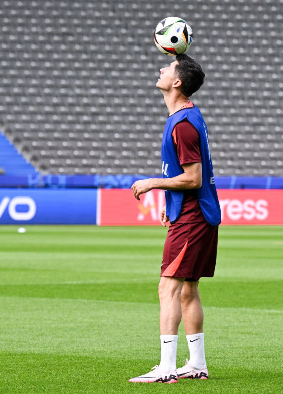 Robert Lewandowski na ostatnim treningu przed meczem z Austrią