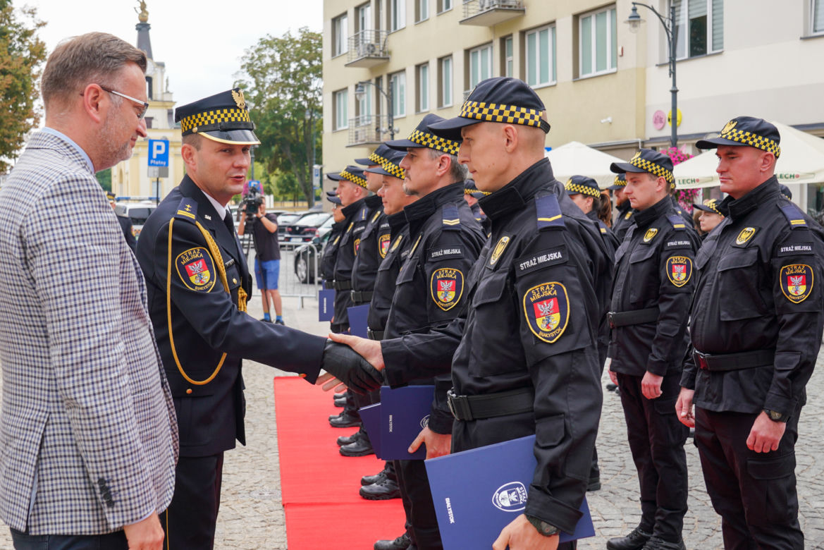 Białystok. Dzień Straży Miejskiej. Awanse funkcjonariuszy [30.08.22]