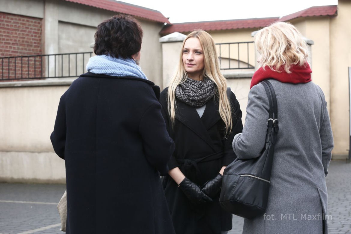 M jak miłość odc. 1135. Teresa (Dominika Łakomska), Marysia (Małgorzata Pieńkowska), Marta (Dominika Ostałowska)