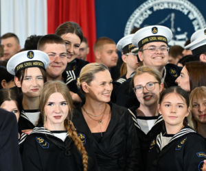 Barbara Nowacka na koniec roku szkolnego pojechała do Darłowa