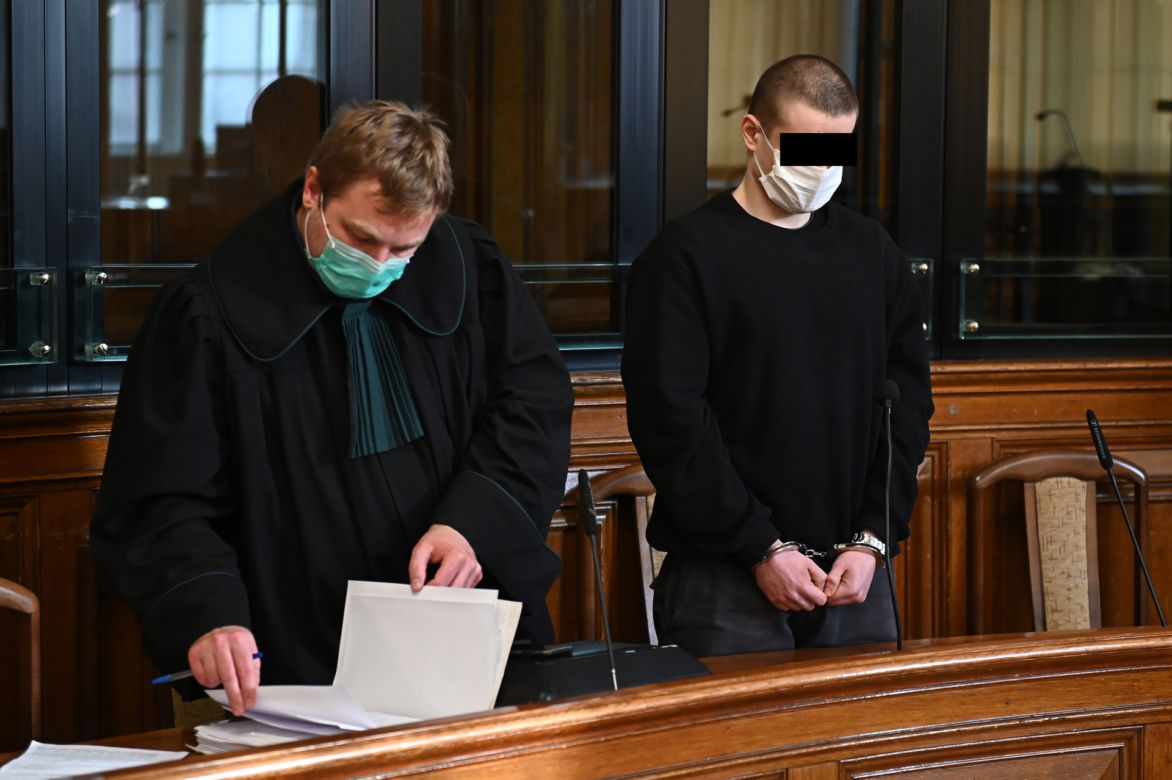 Patryk udusił i poćwiartował 23-letnią Paulinę. Mówi, że sama chciała umrzeć. Ruszył proces