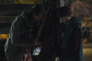 M jak miłość odc. 1921. Franek (Jarosław Śmigielski), jego ojczym (Marcin Sitek)