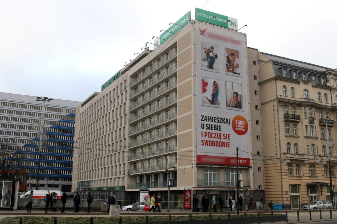 Wielkie reklamy zostają
