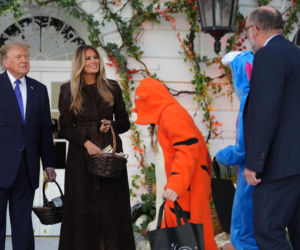 Cukierek albo psikus! Trump zaskoczył pod Białym Domem