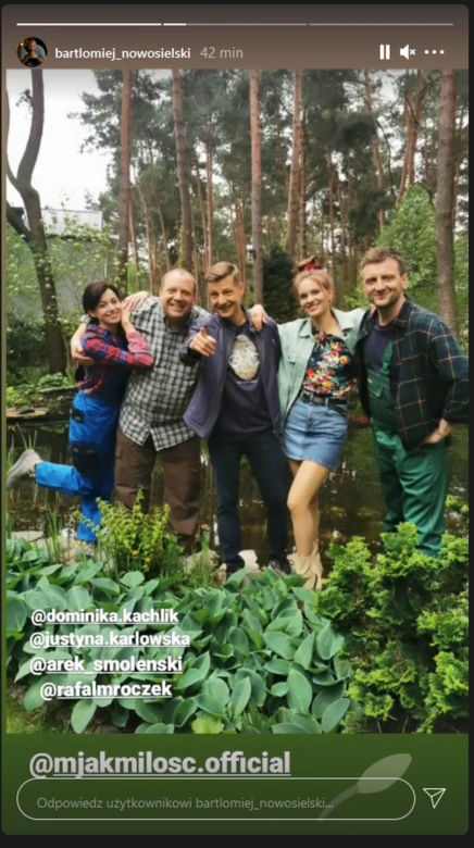 M jak miłość. Tadeusz (Bartłomiej Nowosielski), jego kochanka Ola (Justyna Karłowska), Franka (Dominika Kachlik), Paweł (Rafał Mroczek), Bartek (Arkadiusz Smoleński)