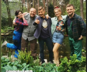 M jak miłość. Tadeusz (Bartłomiej Nowosielski), jego kochanka Ola (Justyna Karłowska), Franka (Dominika Kachlik), Paweł (Rafał Mroczek), Bartek (Arkadiusz Smoleński)