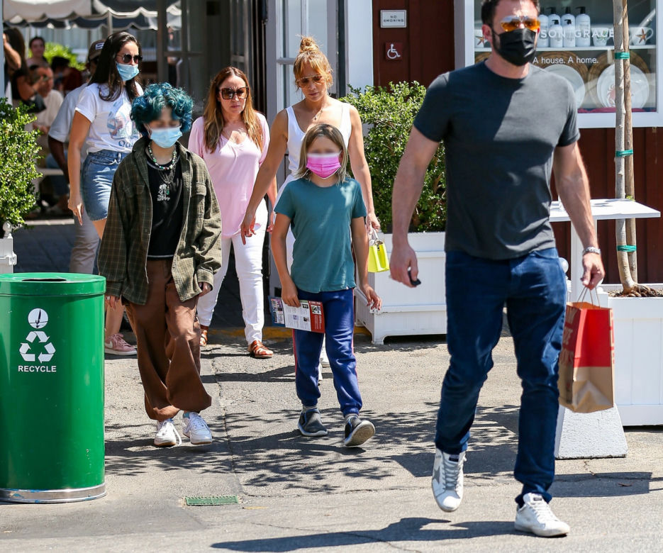 Jennifer Lopez i Ben Affleck z dziećmi na lunchu