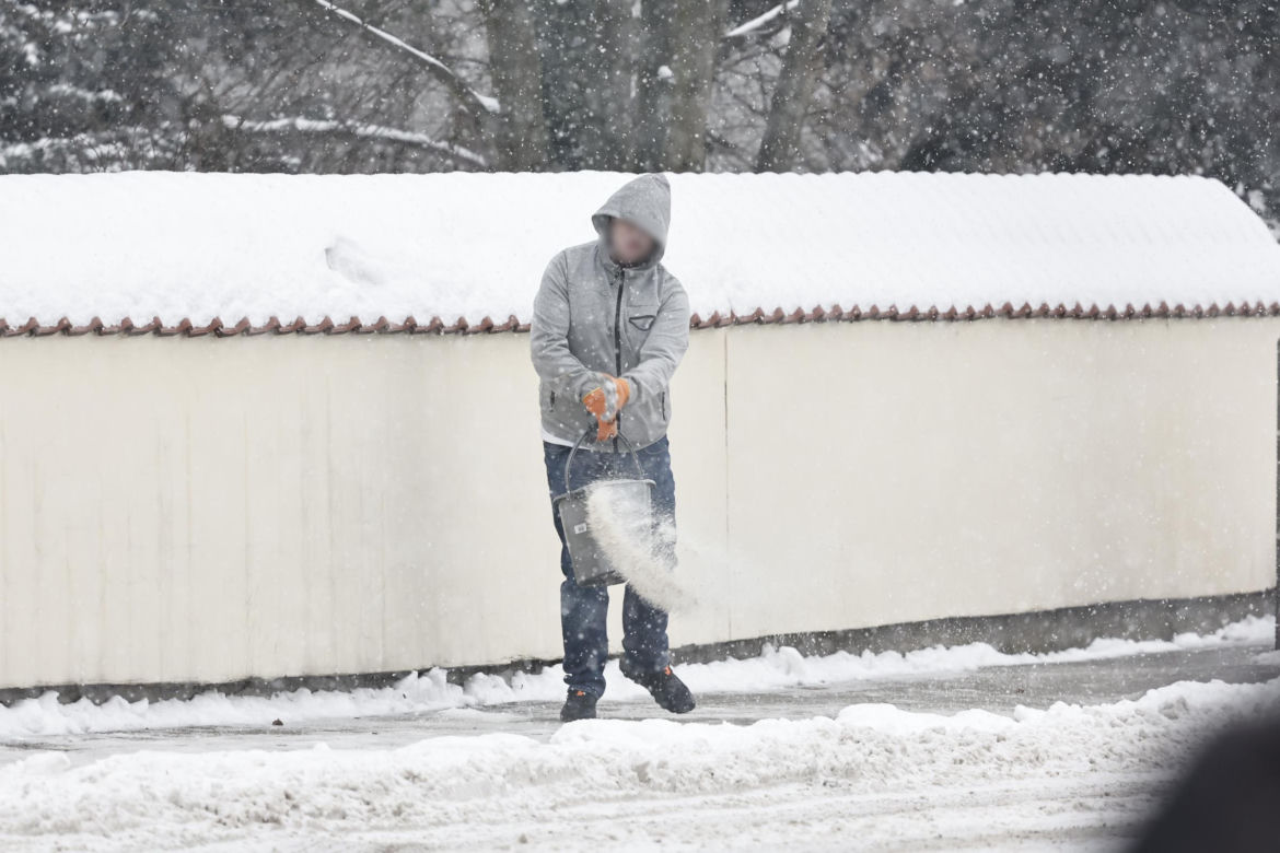 Gołoledź paraliżuje Polskę!