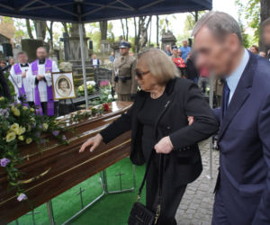 Maria Krawczyk-Gołas. Przygotowała sobie grób z Gołasem