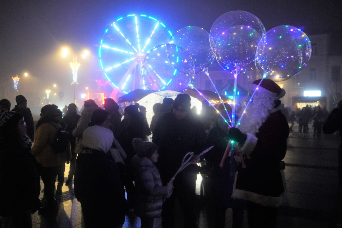 Silent disco i diabelski młyn w Rynku w Kielcach