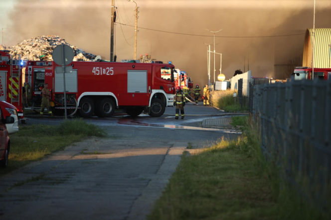 Pożar składowiska w Chorzowie opanowany