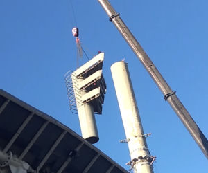 Rzeszów: Po 46 latach ze Stadionu Miejskiego znikają jupitery. To koniec pewnej epoki!