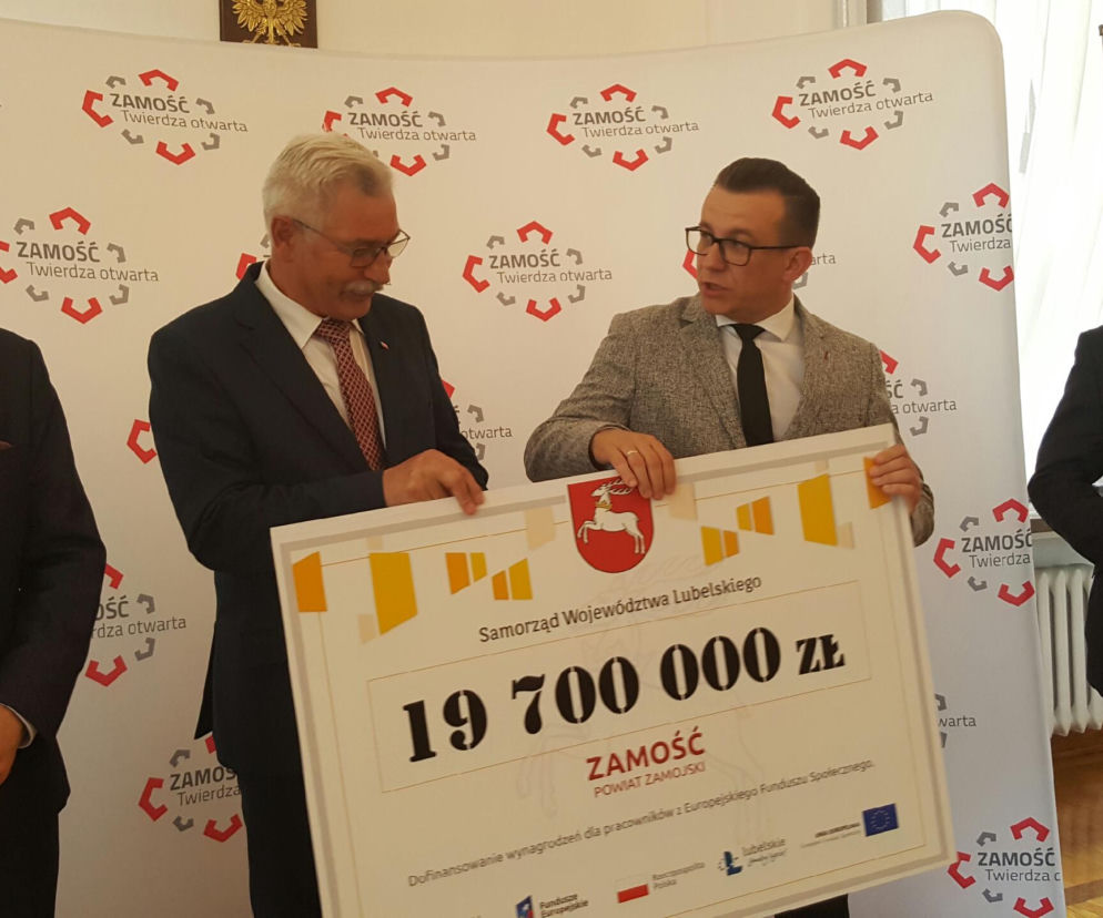 Przekazanie środków dla Zamościa i powiatu zamojskiego