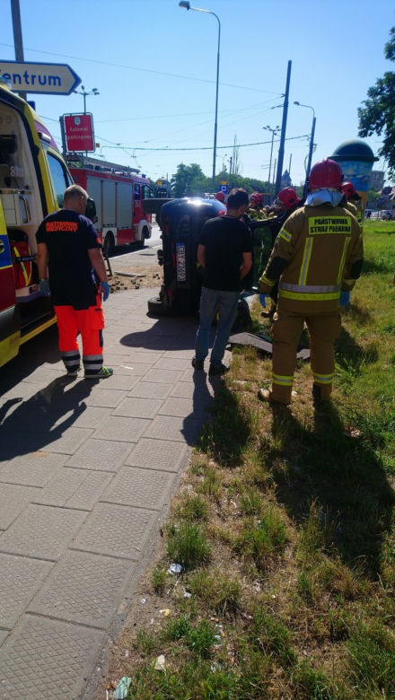 Samochód przygniótł pieszą! Groźny wypadek w Poznaniu 