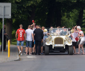 PAWEŁ SZAKIEWICZ ROLNIK Z PROGRAMU ROLNIK SZUKA ŻONY WZIĄŁ ŚLUB W BAZYLICE W BRANIEWIE