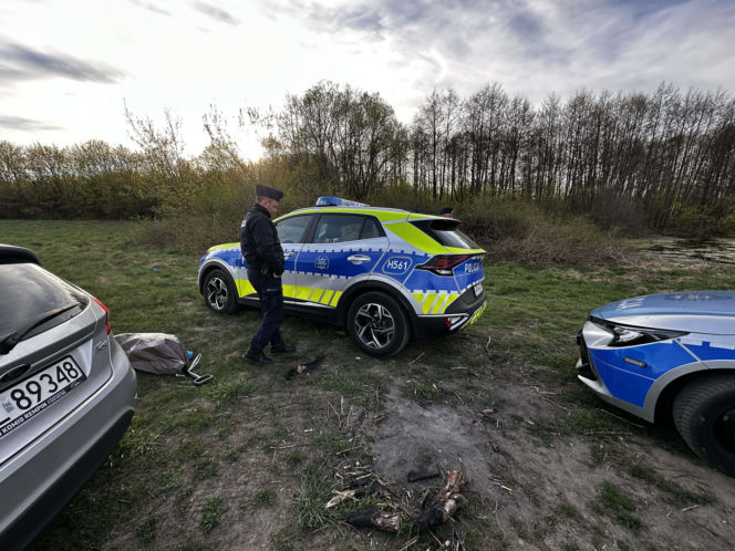 Rocznica tragedii zamieniła się w koszmar. Tajemniczy pakunek przerwał uroczystość