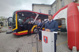 Przekazanie nowych autobusów
