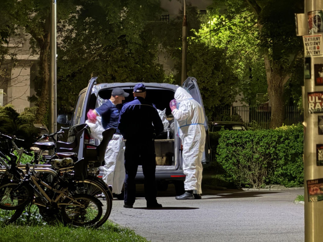 Szok na Żoliborzu! Mężczyzna runął z trzeciego piętra, w mieszkaniu drugie ciało