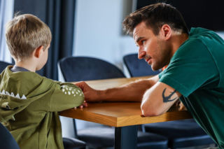 Szpital św. Anny, odc. 95: Problemy wychowawcze Maćka z synem