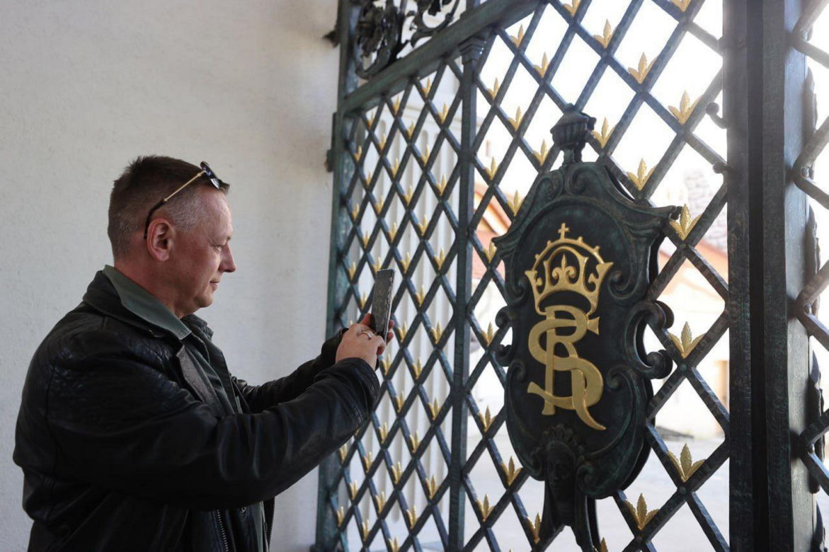 Wstrząsające! Tak bawi się Szmydt na Białorusi!