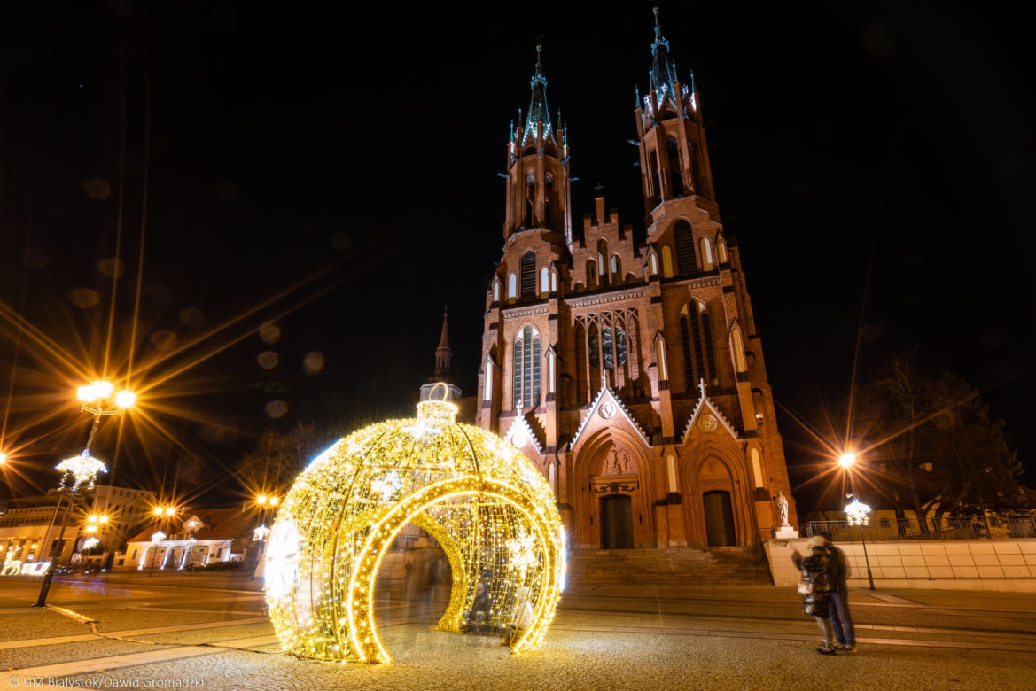 Białystok. Świąteczne iluminacje rozbłysły w mieście. Coś pięknego. Musisz to zobaczyć!