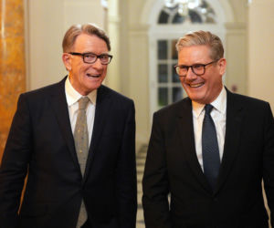 Były ambasador aresztowany, chodzi o Epsteina. Kim jest Mandelson?