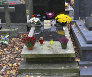 Tak wygląda grób Krzysztofa Piesiewicza