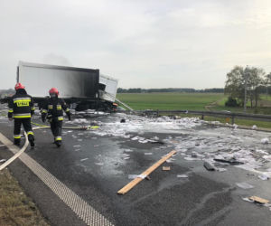 Wypadek wojskowej ciężarówki na S8 pod Kępnem