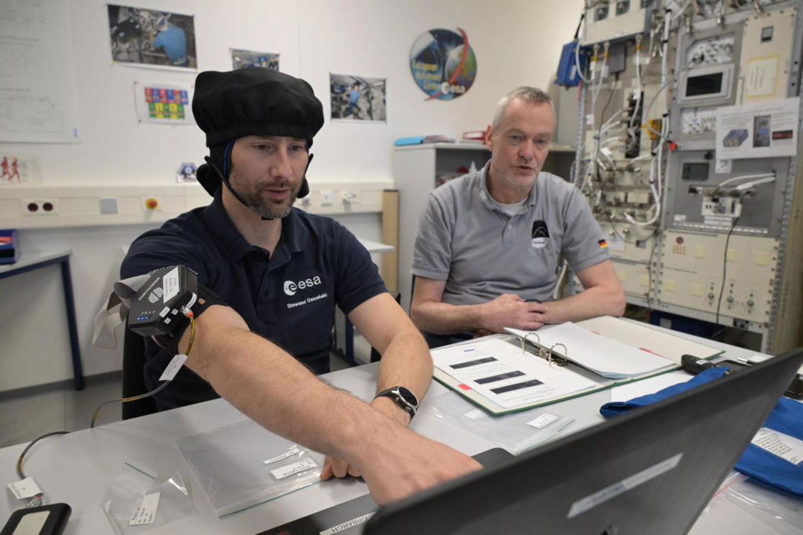 Szkolenie w symulatorze ISS w Centrum Astronautów ESA