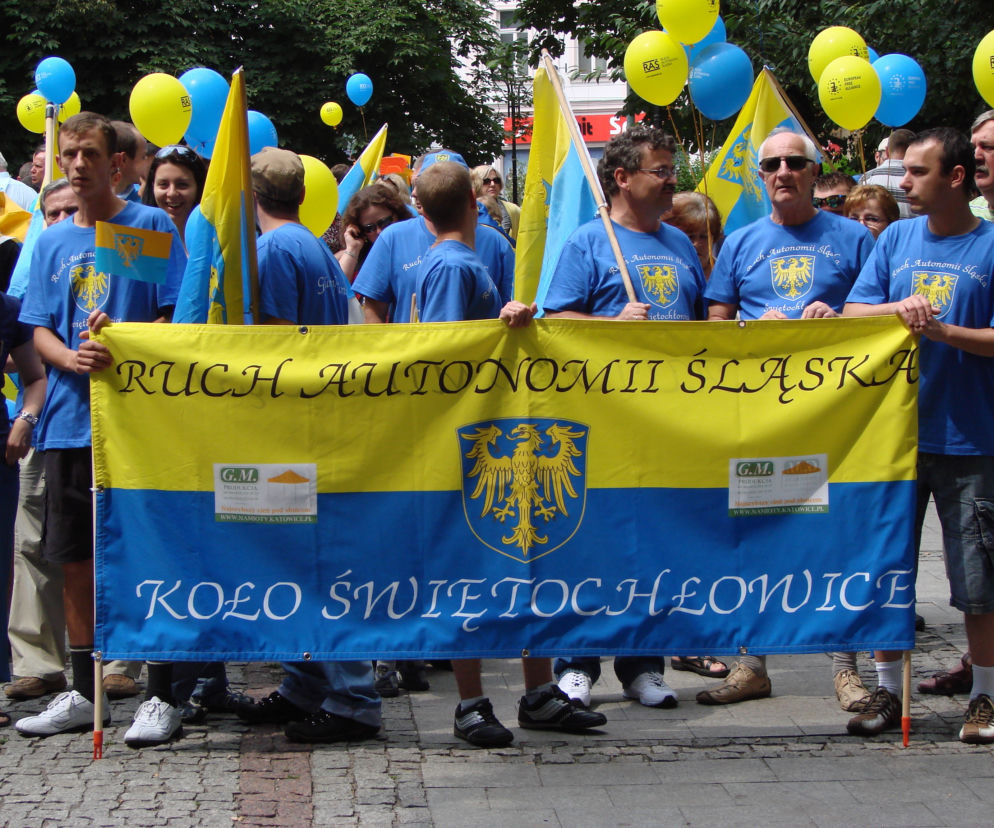 Ulicami Katowic przeszedł marsz Ruchu Autonomii Śląska