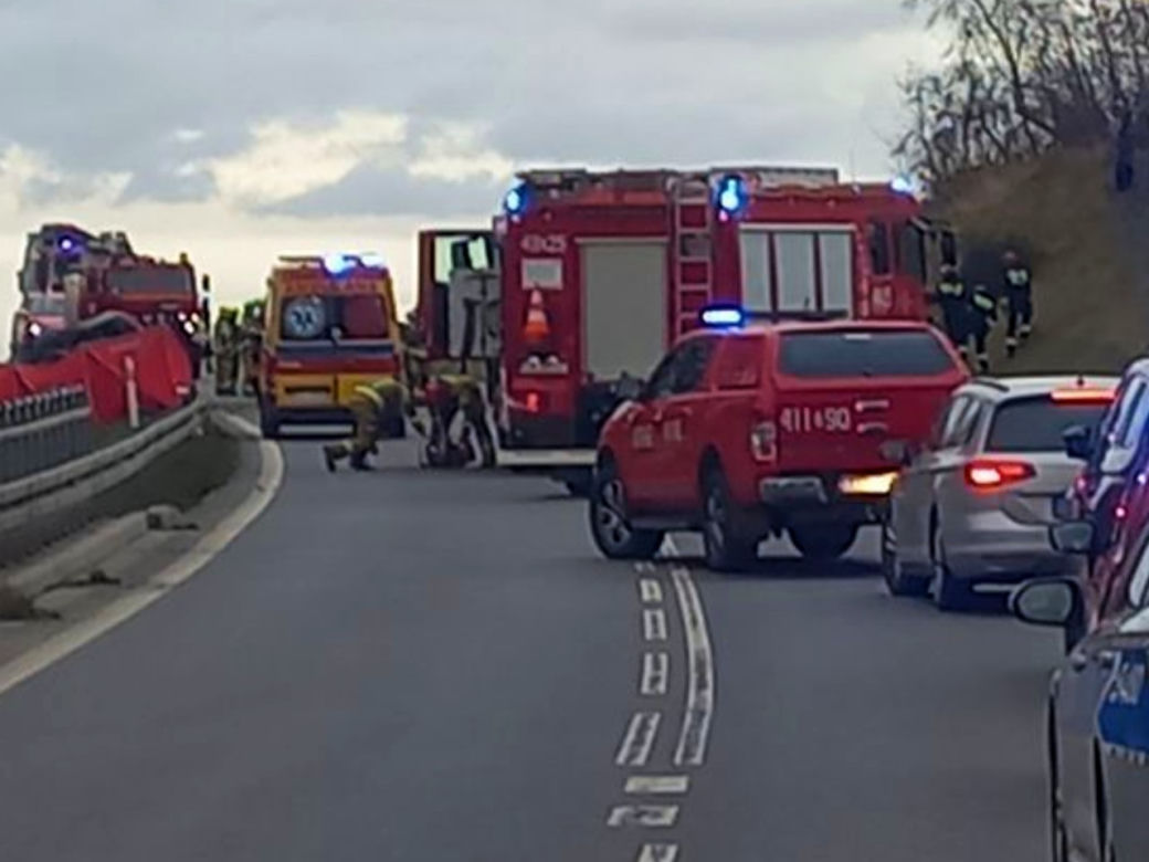 42-latek z jechał z teściami. Wszyscy zginęli w wypadku 
