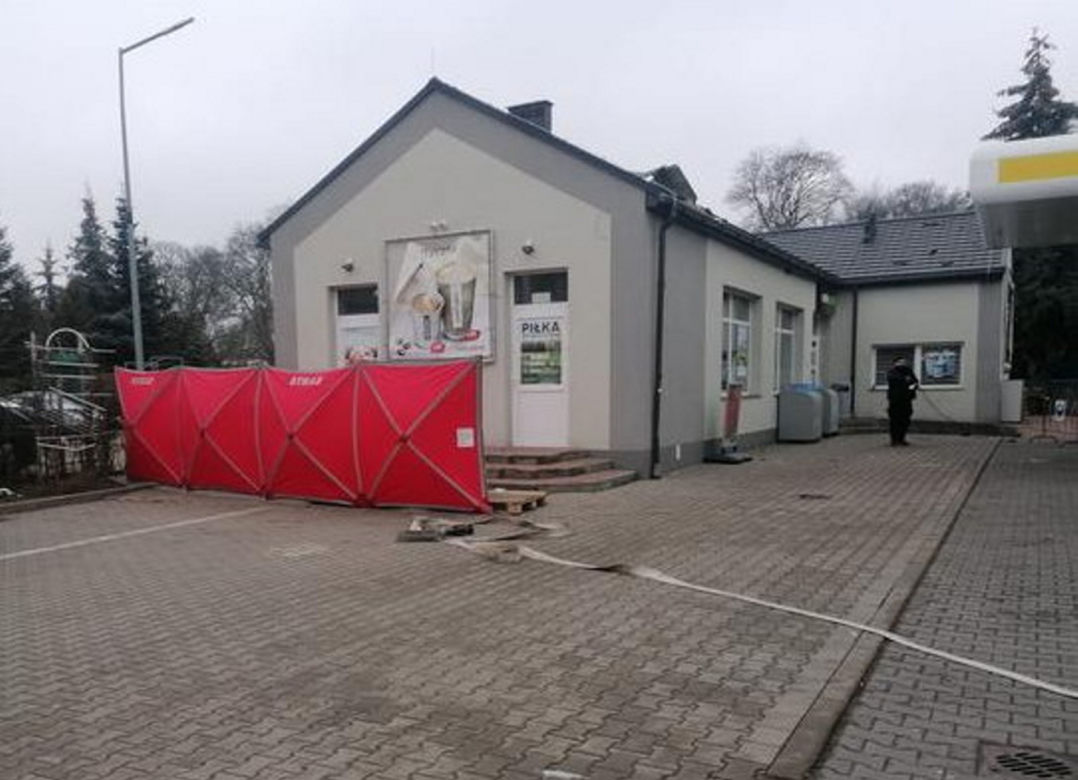 W czasie czyszczenia zbiornika doszło do wybuchu na stacji benzynowej. Zginą mieszkaniec Miasteczka Śląskiego