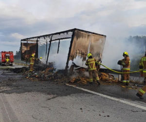 Pożar naczepy spowodował utrudnienia na A2 w powiecie siedleckim