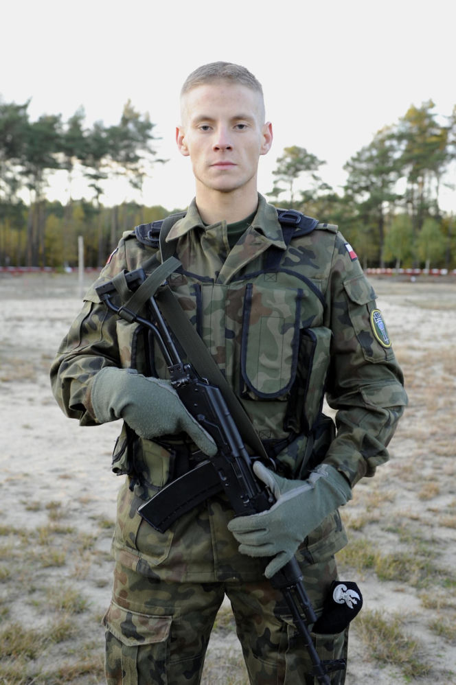 Sebastian Fabijański przeszedł ogromną metamorfozę. Kiedyś twardziel, dziś podbija taneczny parkiet