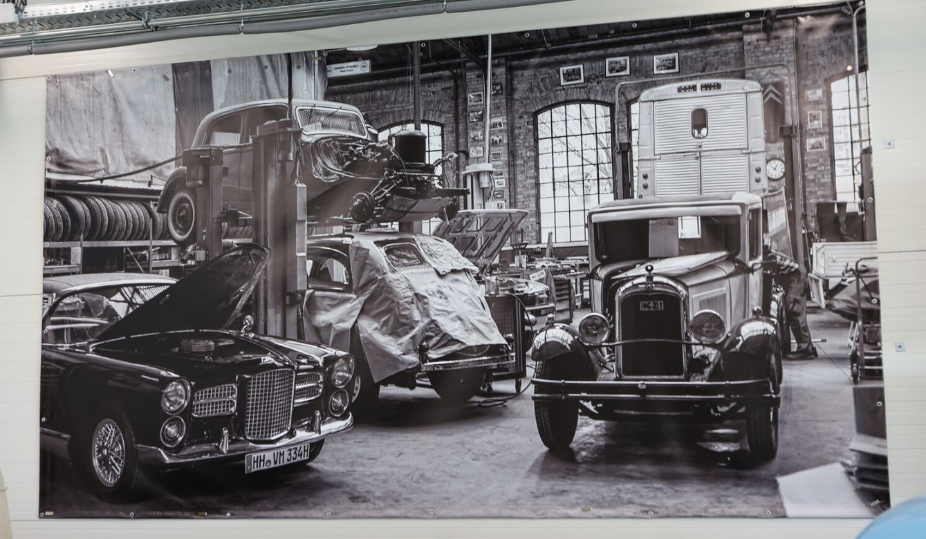 Stała ekspozycja pojazdów zabytkowych – „Jaro Retro Auto Classic Garage” w Lublinie