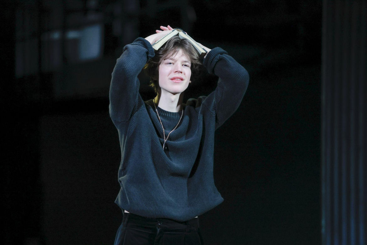 Jan Englert może zacierać ręce. "Hamlet" wyprzedany do końca sezonu