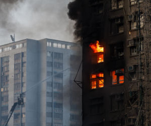 Hongkong/ Co najmniej cztery osoby zginęły w pożarze remontowanych wysokościowców