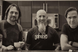 Dave Lombardo i Scott Ian pojawią się w komedii Netflixa!