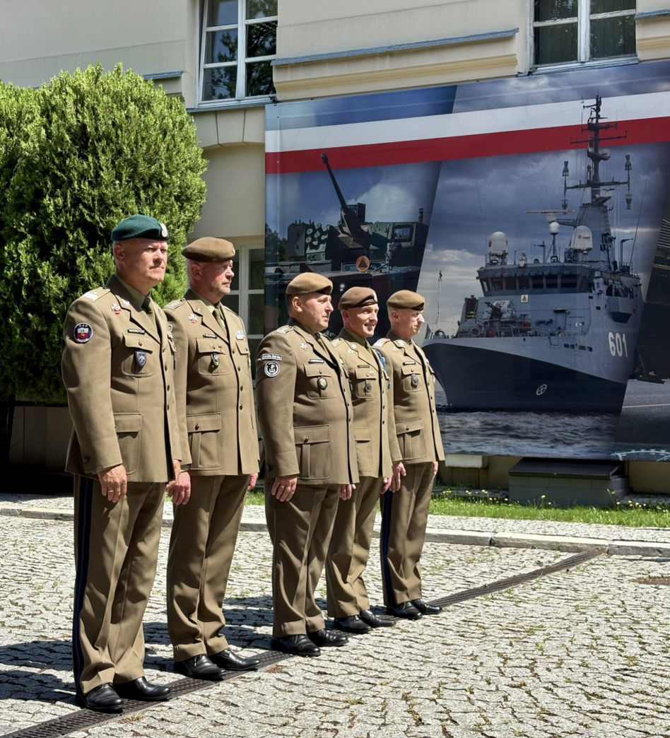 MON wręczył akty mianowania dowódcom